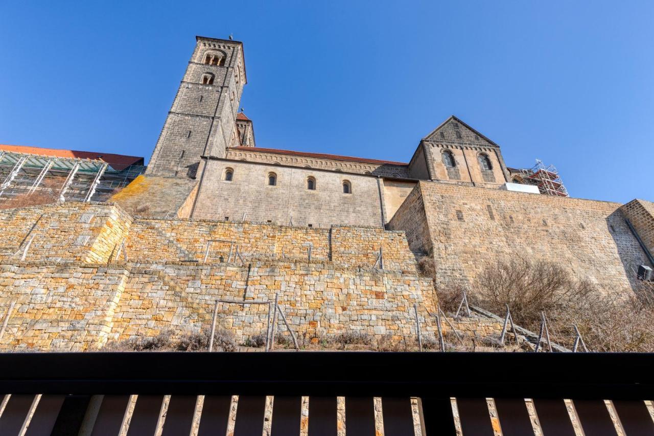 Fachwerkhaus Auf Dem Schlossberg Quedlinburg Bagian luar foto